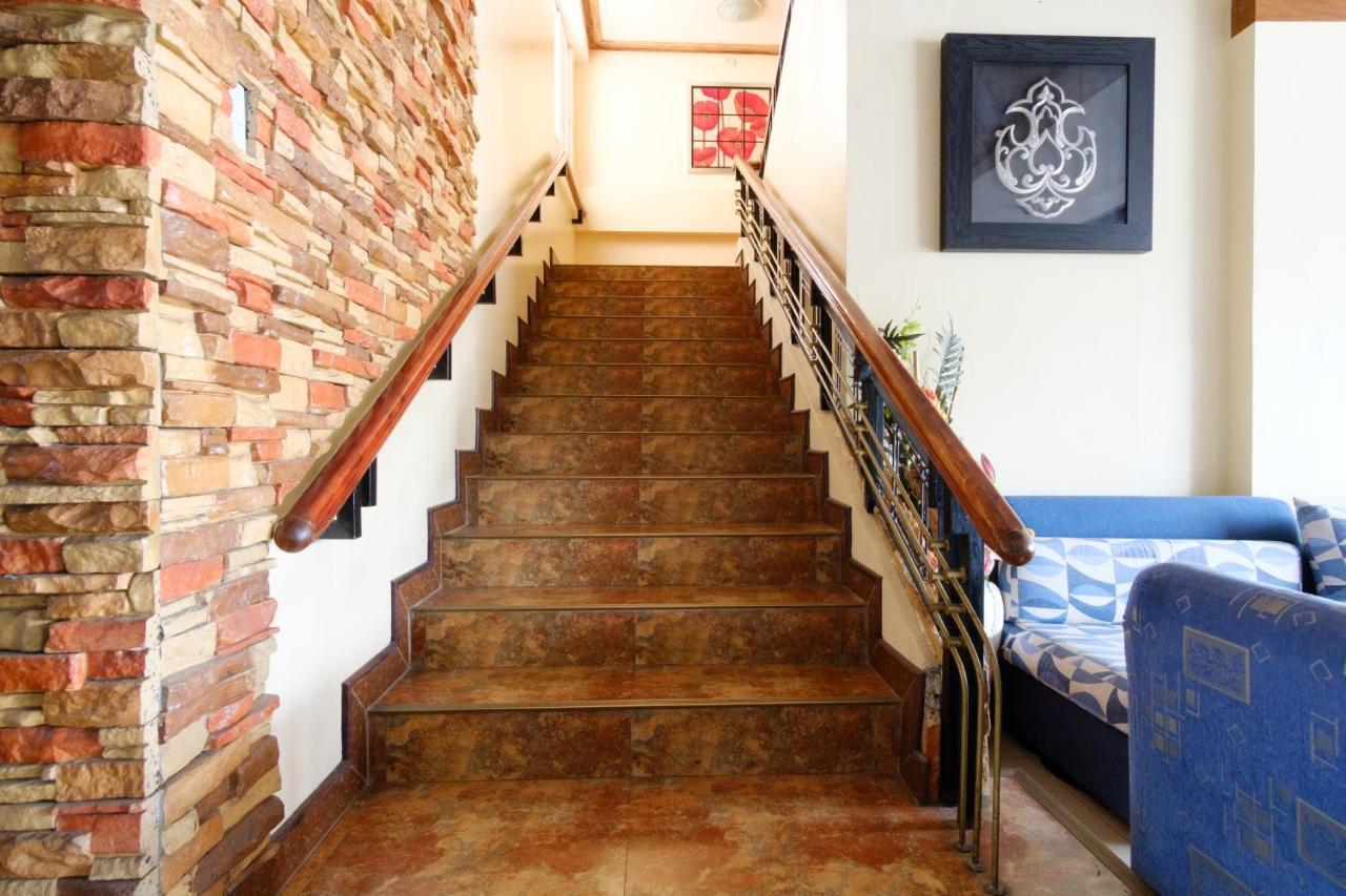 Reddoorz Near Camp Montelibano Hotel Bacolod Ngoại thất bức ảnh